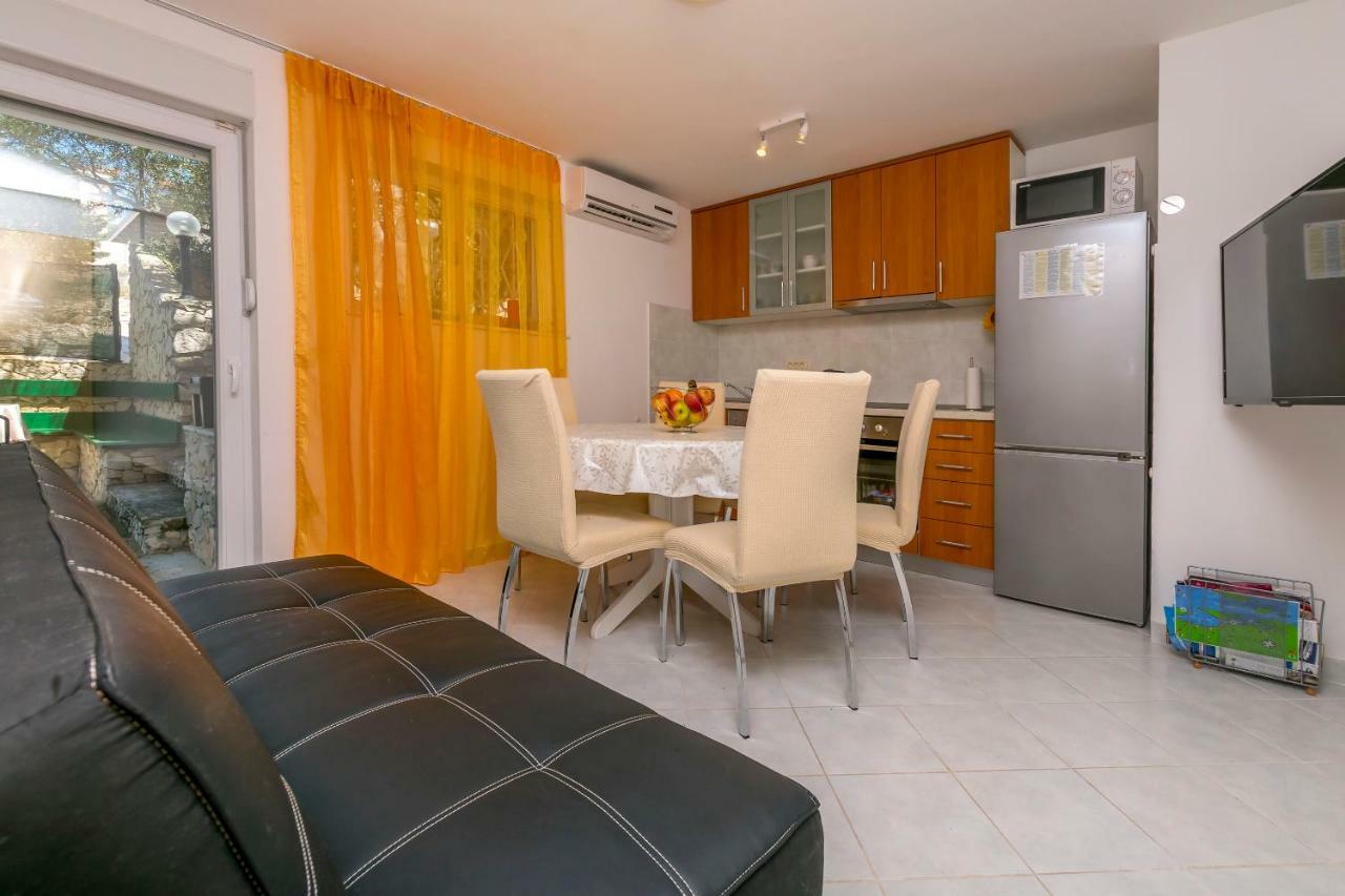 Apartment Vukorepa Ražanj Eksteriør bilde